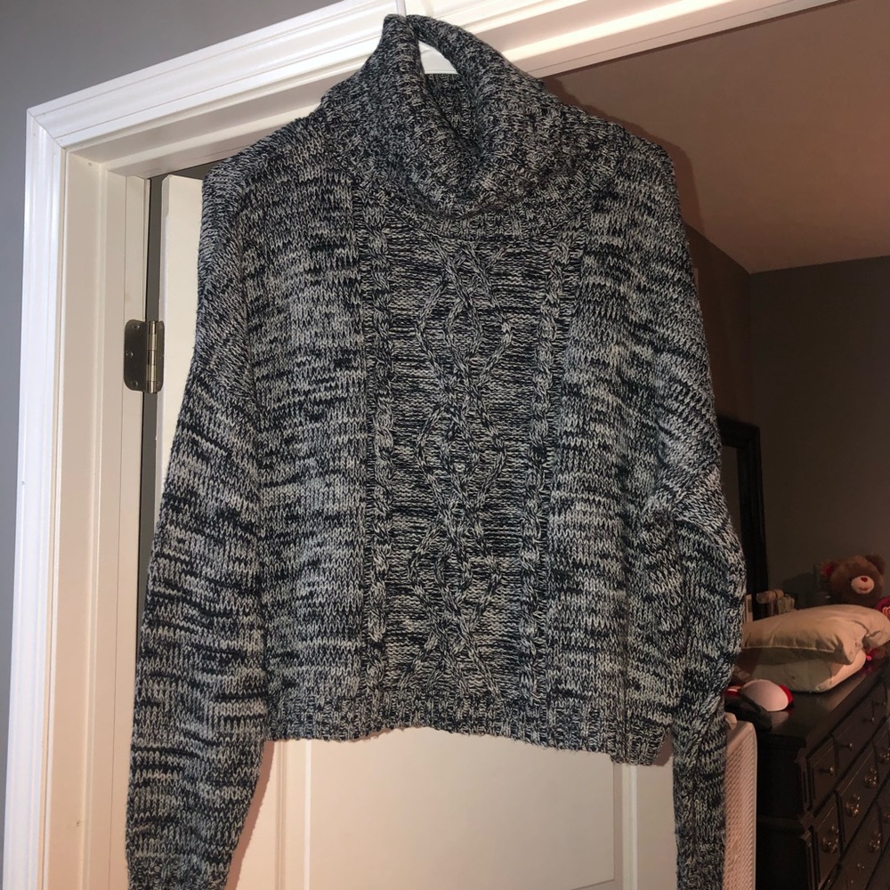 Cozy cropped turtleneck sweater